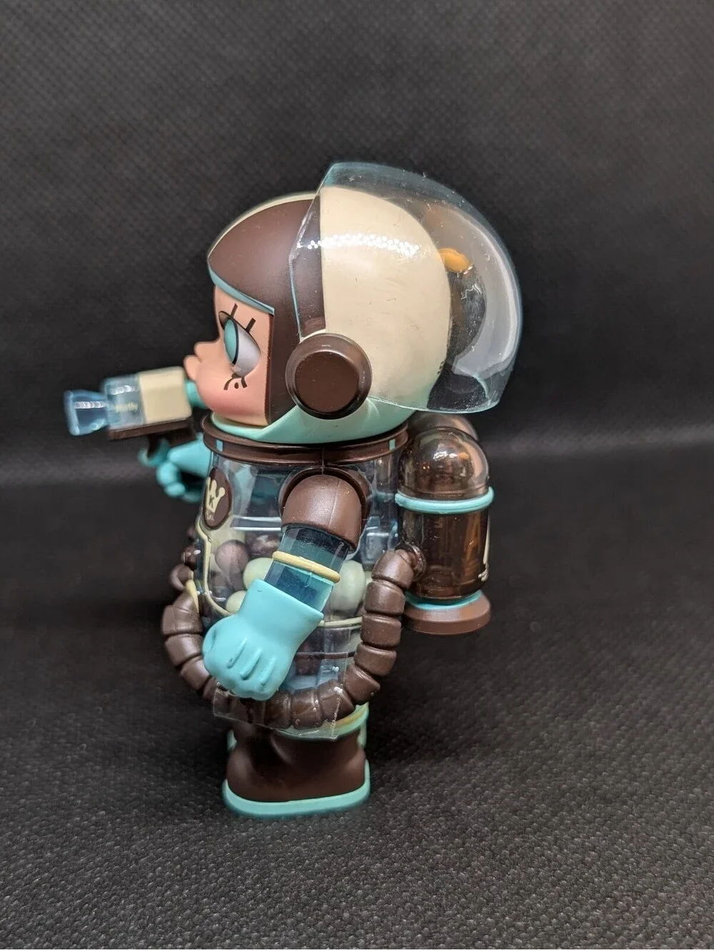 Pop Mart Mega Space Molly 100% Mint Chocolate Figure